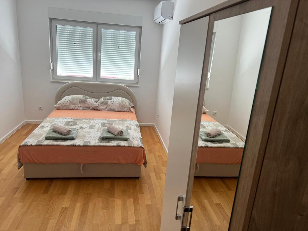 Apartment Ljalja โมสตาร์ ภายนอก รูปภาพ