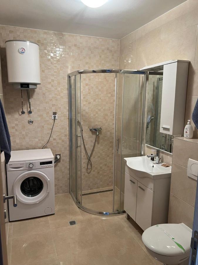 Apartment Ljalja โมสตาร์ ภายนอก รูปภาพ